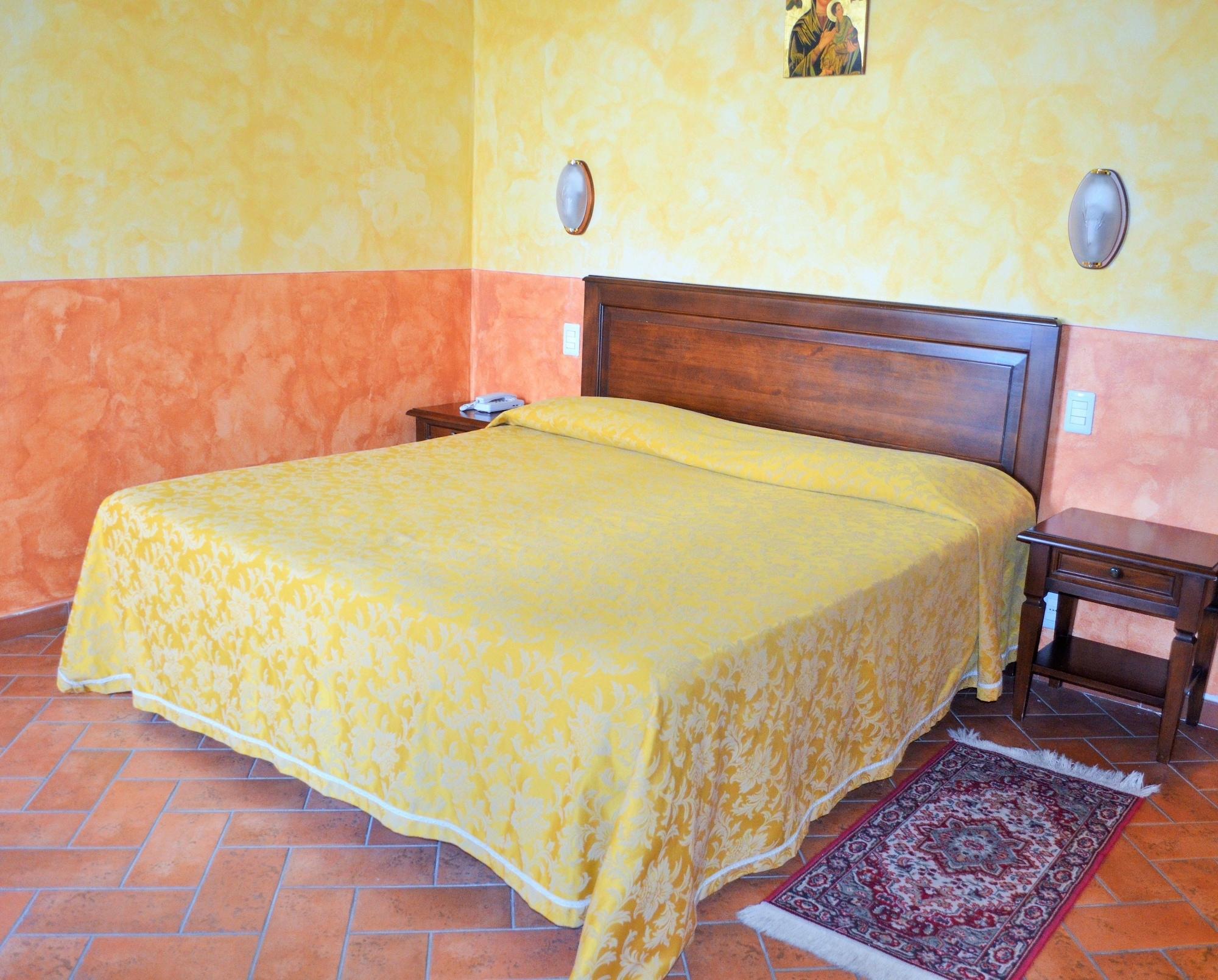 Hotel Oasi Neumann Cortona Eksteriør bilde