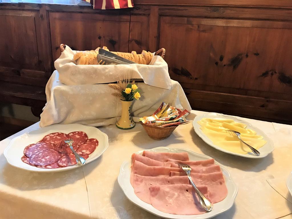 Hotel Oasi Neumann Cortona Eksteriør bilde