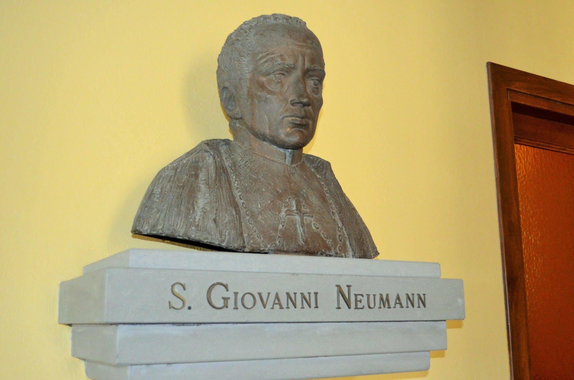 Hotel Oasi Neumann Cortona Eksteriør bilde