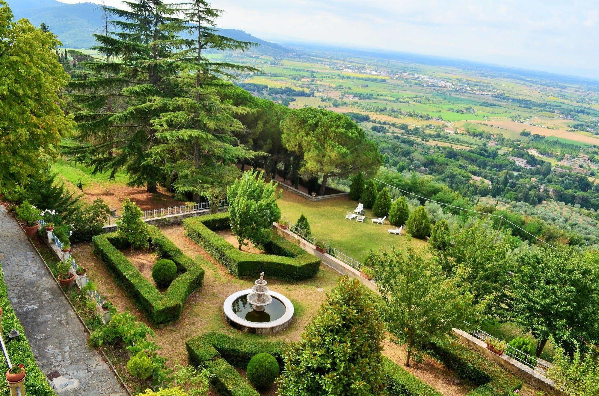Hotel Oasi Neumann Cortona Eksteriør bilde
